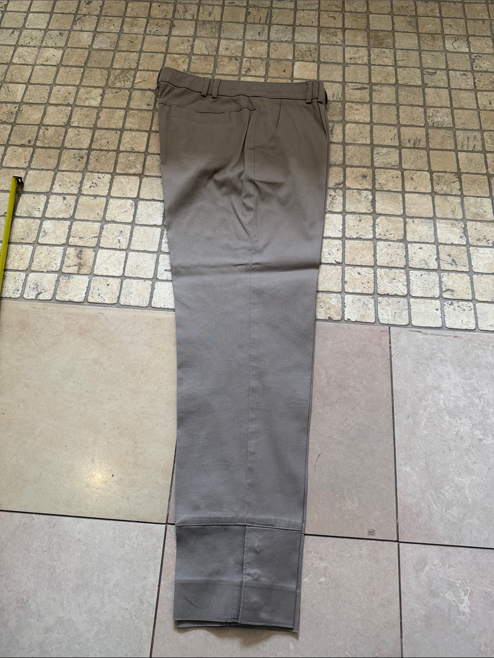 Vera Wang Lavender Label Ankle-Length Pants in Taupe